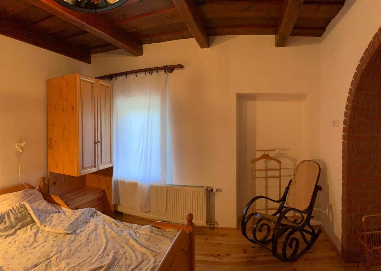 Henrietta Vendégház Domoszlo Esterno foto